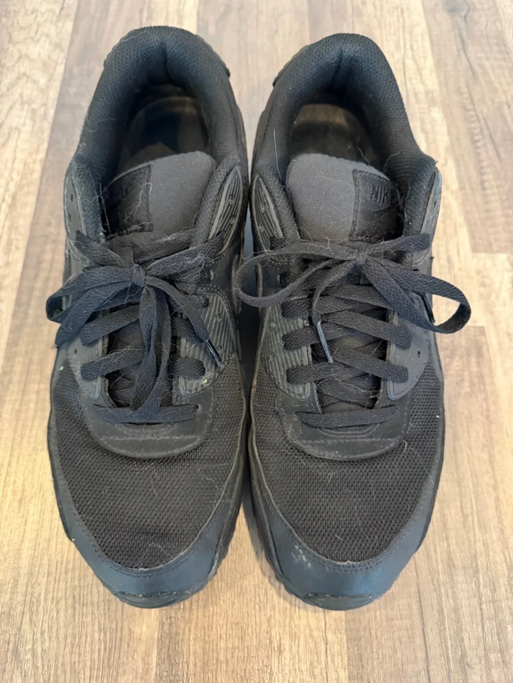 Men's Nike Air Black Athletic Sneakers - Classic Casual Trainer Mens 11 - Picture 2 of 8